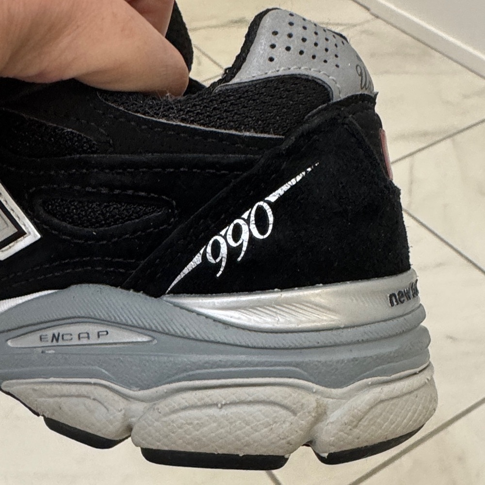 NEW BALANCE Made in USA 990 V4 Sneakers - Picture 8 of 8